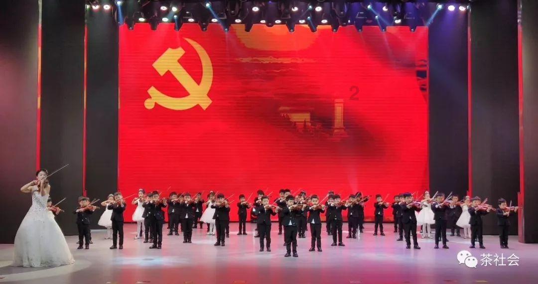 真正的贼王，手持AK与香港警方互射，狱中结婚，叶继欢的传奇人生